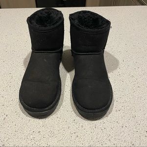 UGG | Classic Mini Boots